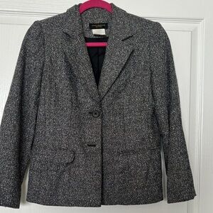Elegant Gray Tweed Blazer